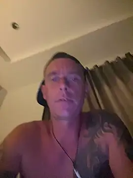 sexytony82 - Sexytony82's free webcam