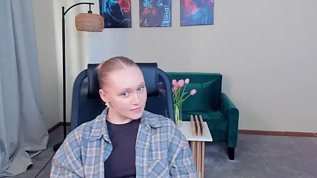 vestabowmer - VestaBowmer's free webcam