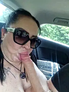 sexy-zoe (F milf) - Plug anal +osgasmo