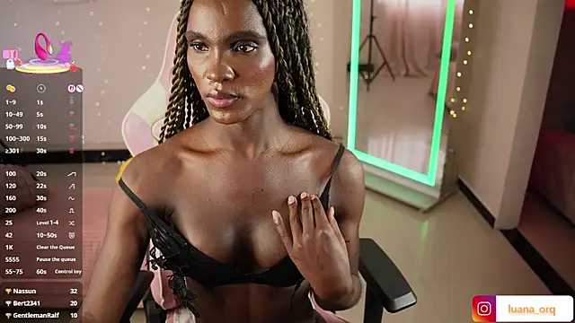 LuanaRisque live sex cam