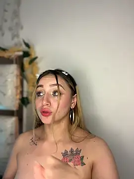 sara_sophia420 (F young) - squirt party in your face😈💦