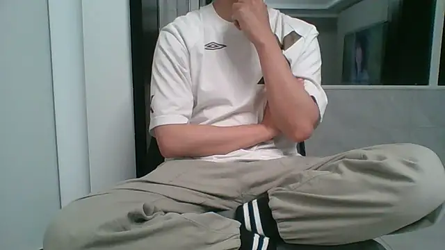 nole_china7 (Ask my age) - talk / fun / cum