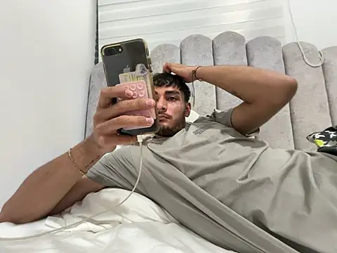 velvet_man (M young) - Boy shy cum, shhh