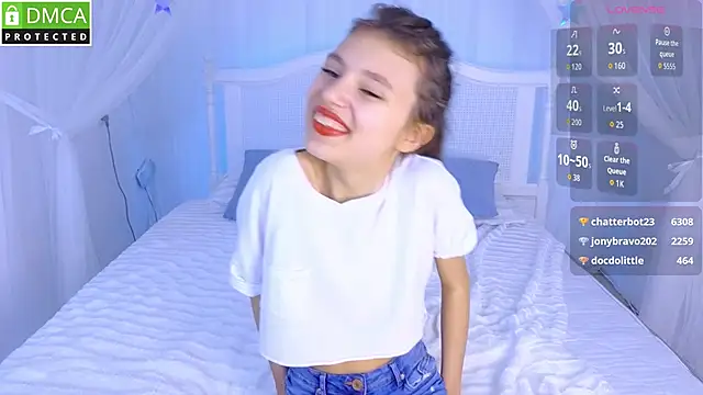 little__lunaa - Little__Lunaa's free webcam - UK Sex Cams