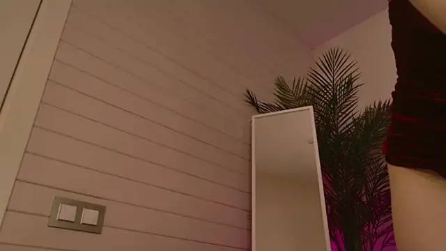 tiny_bunnyx - Tiny_BunnyX's free webcam - UK Sex Cams