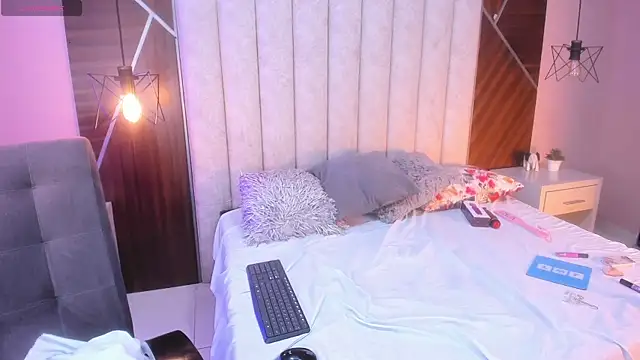 CAROLYNFOSTER webcam