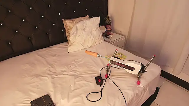 sabrinavantress - SabrinaVantress's free webcam - UK Sex Cams