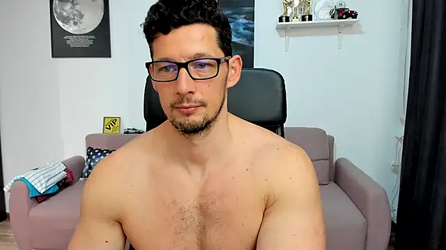 brutusk08 - BrutusK08's free webcam - UK Sex Cams