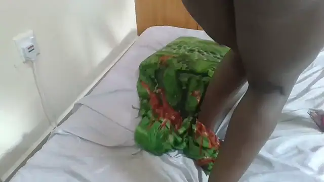 Fine_assie live sex cam