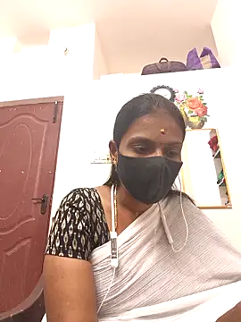 Webcam Model (Tamil_Yalini12)  is live.Free join now!