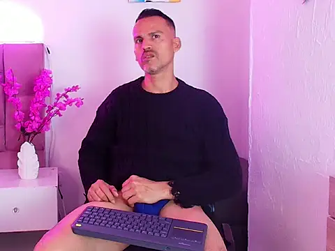 oswalldo__ - Oswalldo__'s free webcam - UK Sex Cams