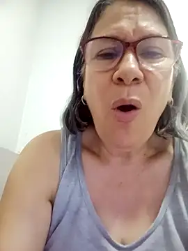 victoria_wayne (F mature) - plug anal