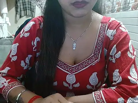 LovingPihu live sex cam