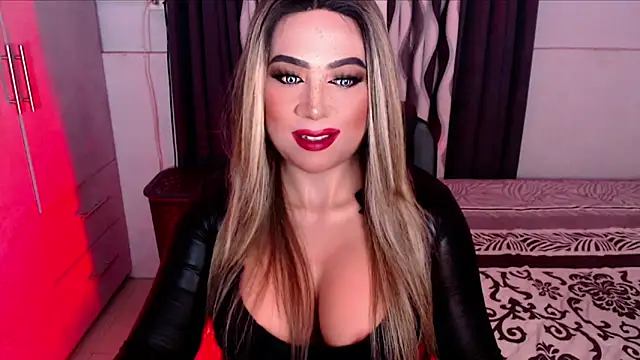 xSUCKTHYWOMANx webcam