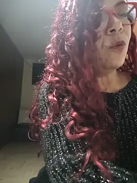 Scarlet_curly8a webcam