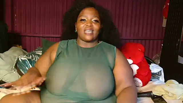 Bustyboobs02xx webcam