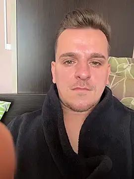 huge_cock22cm - Huge_cock22cm's free webcam - UK Sex Cams