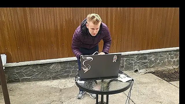 Vuitton live sex cam