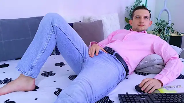 jimmy_doss (M young) - Hello ​guys! ​My ​balls ​so ​full! CUM!