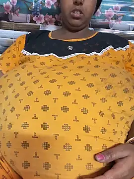 Webcam Model (Beauty-queen) is live