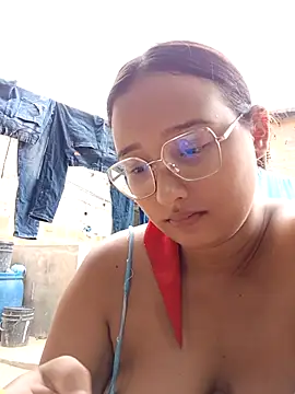 Webcam Model (young_dairy01)  is live.Free join now!