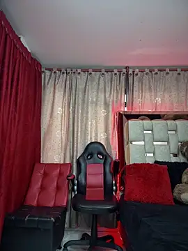 serena_willow Live Webcam on Stripchat