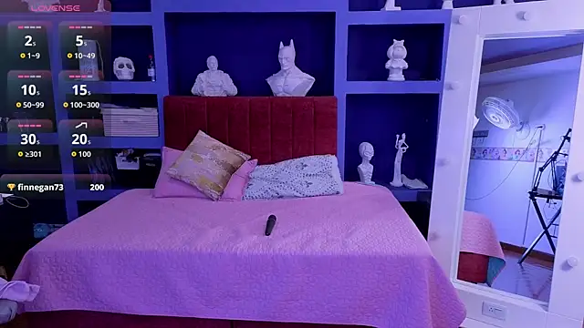 iam_sammy_01 (F milf) - Spit & Spank boobs