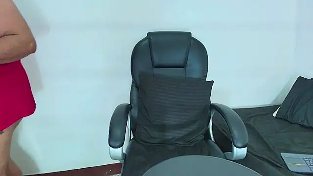 karla_hilton1 (F milf) - splas my pussy