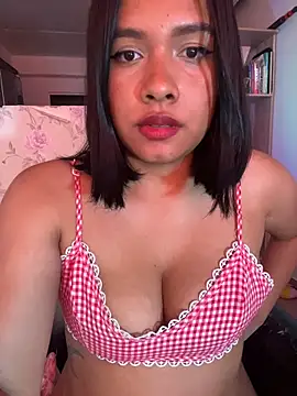 Webcam Model (lovedforeverr)  is live.Free join now!