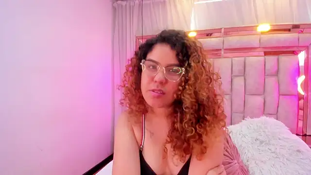 allisonadams_ - AllisonAdams_'s free webcam