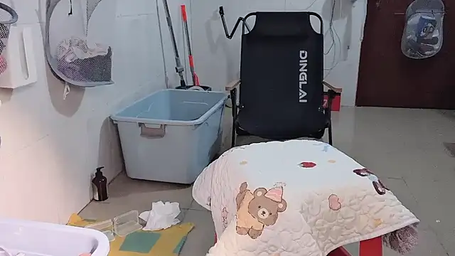 美女donghuangtaiyi---在线直播