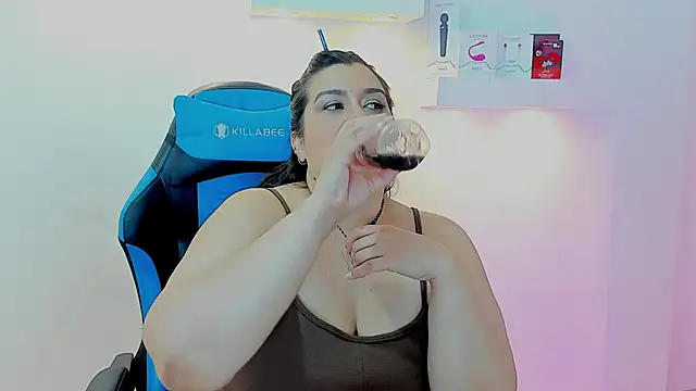 martina_foxy_ - Martina_foxy_'s free webcam - UK Sex Cams