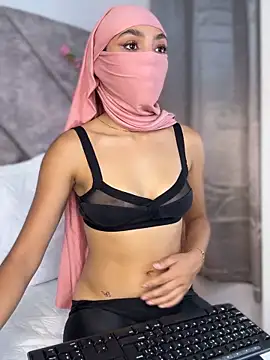 I'm new here I hope to enjoy #arab #feet #cute #bigass #armpits #squirt