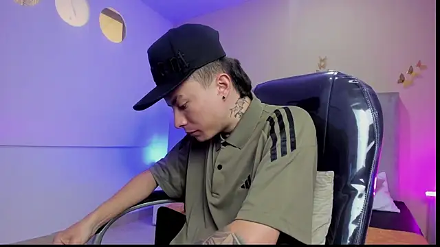 nascary_fox - Nascary_Fox's free webcam - UK Sex Cams