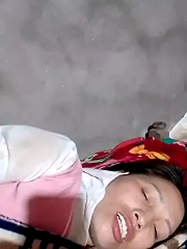 gummiesu - Gummiesu's free webcam