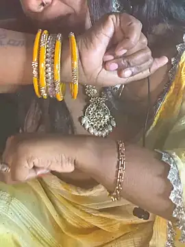 Webcam Model (Hottywetsexy)  is live.Free join now!