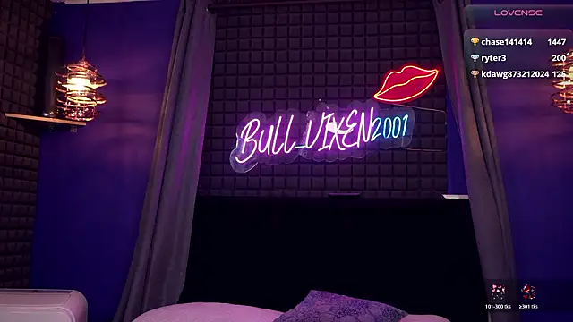 bull_vixen2001 - Bull_vixen2001's free webcam