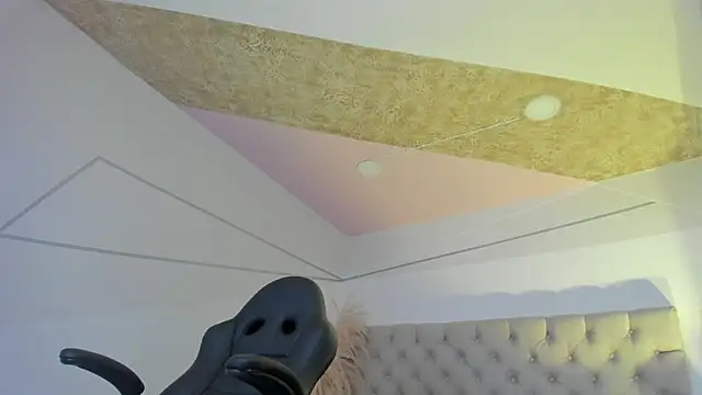 carolinefyre - CarolineFyre's free webcam