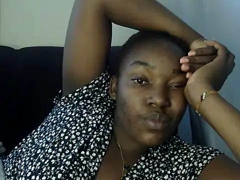 Sexy-suzy live sex cam