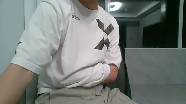 nole_china7 (Ask my age) - talk / fun / cum