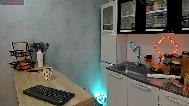 veronicablake - VeronicaBlake's free webcam - UK Sex Cams