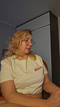 Webcam Model (MariaRichi_)  is live.Free join now!