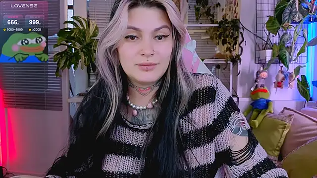 jelya_sg (F young) - very slobbery topless blowjob