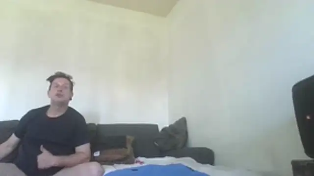 oopsxx - Oopsxx's free webcam - UK Sex Cams