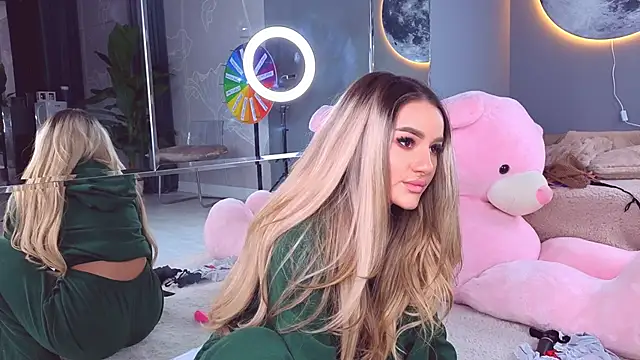 SpoilM3Mor3 live sex cam