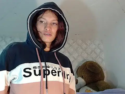 emma-wilson (F young) - with 62tk you can control 1min