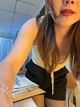 xiaoxiao-y (F young) - 在店里脱内内