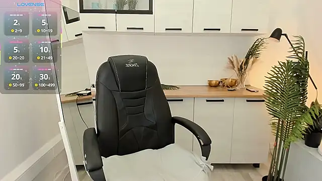 charmy_gracy - Charmy_Gracy's free webcam - UK Sex Cams