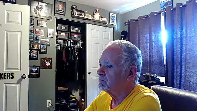 nobledad Live Webcam on Stripchat