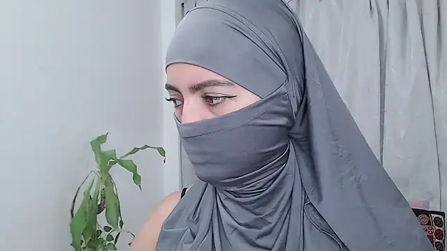 jade_nassar (F young) - masturbation + squirt